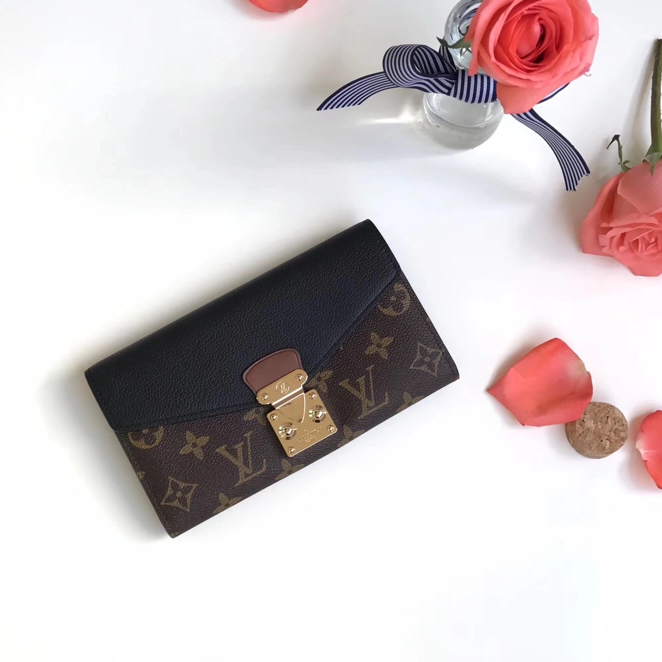 AAA Replica Ru Vuitton Louis wallet Pallas 0820